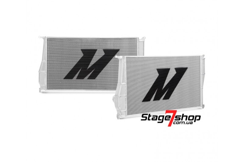 Mishimoto алюминиевый радиатор, BMW 335i/135i, 2006–2013